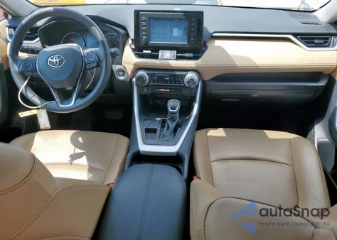 2019 Toyota Rav4 Xle Premium z USA, uszkodzony, nr VIN 2T3C1RFVXKC023139